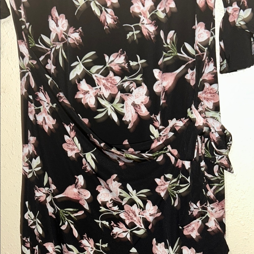 Pink and White Fit and Flare Midi Dress with Flutter Sleeves - Picture 5 of 7